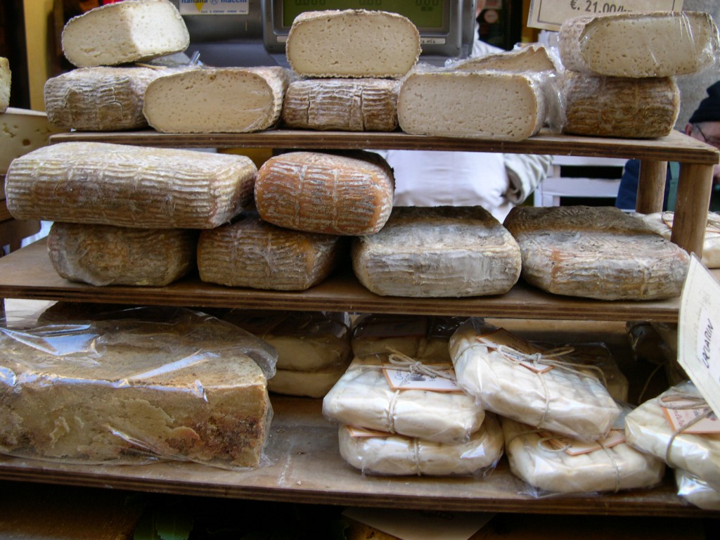 Mi lesz a sok sajttal, amit az orosz embargó miatt nem tudtak értékesíteni a gyártók?