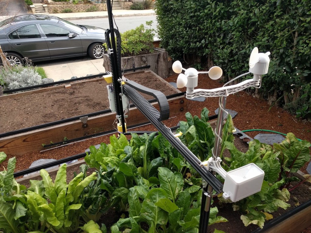 A Farmbot segítségével jelentősen leegyszerűsödik a növénytermesztési folyamat a kertészetekben (Fotó: farmbot.io)
