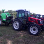 A Hattat traktorok folyamatos, nagy készlettel állnak rendelkezésre.