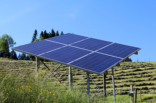 A napelemes fejlesztés támogatására igényelhető támogatás minimum összege várhatóan 1,5 millió forint, maximuma 3 millió forint. 