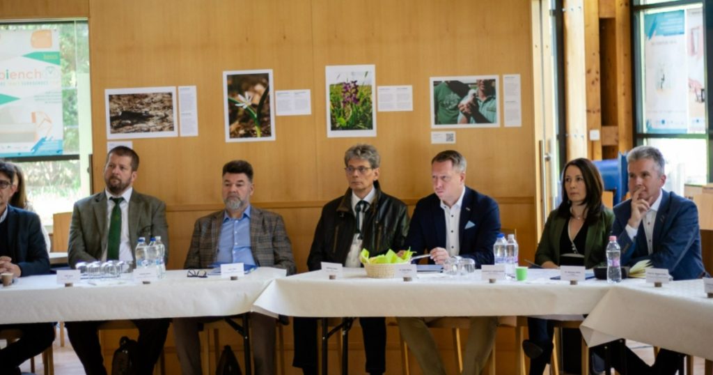 a Soproni Egyetem “Fenntartható Fagazdálkodási Kerekasztal” beszélgetésén erdészeti szakemberek is megosztották a tudásukat