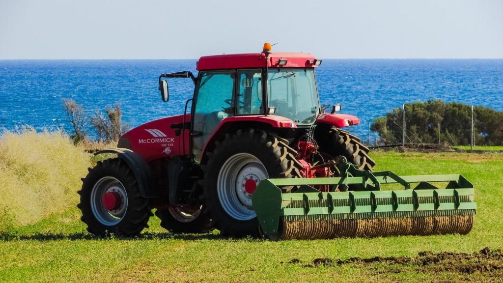  A teljes értékesítésen belül a traktorok 39, a gabonakombájnok 7 százalékos arányt képviseltek