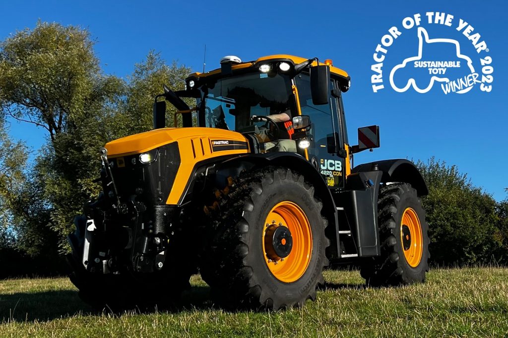 A „Legjobb fenntartható traktor”: a JCB Fastrac 4220 iCon