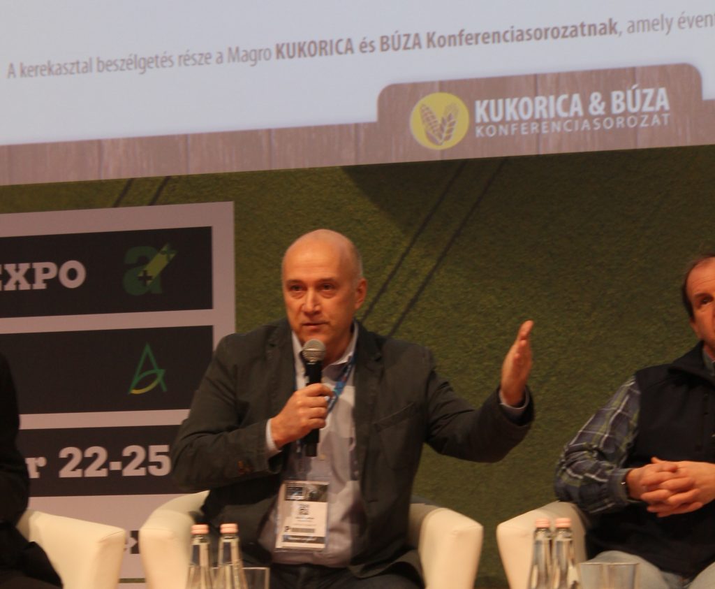 Daoda Zoltán, az AGRO.bio szakmai igazgatója beszél a talajjavítás és a mikrobiológiai készítmények használatának fontosságáról Budapesten