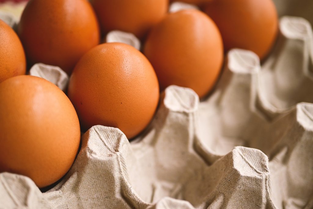  a belföldi tojástermelés nem elegendő a hazai fogyasztás teljes mértékű kielégítésére. Szükség van importra, ami főleg Európából érkezik Magyarországra
