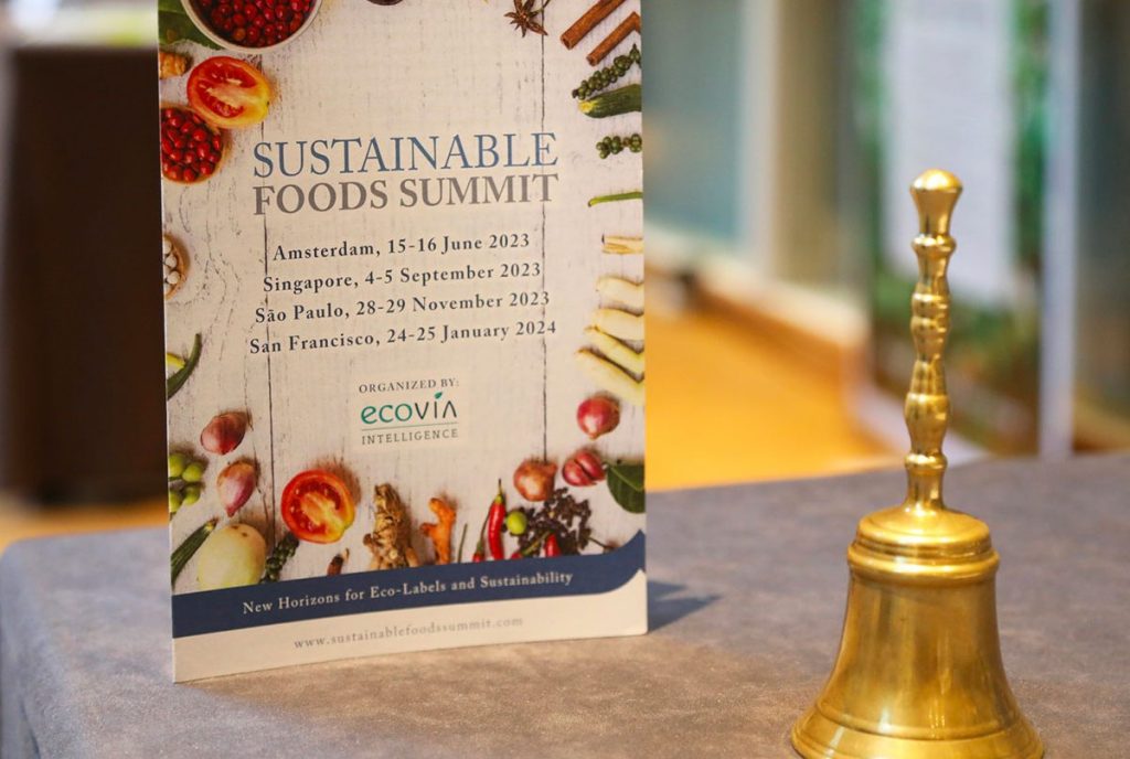 Hollandiában, Amszterdamban tartották meg a Sustainable Food Summit programot, a Fenntartható Élelmezési Csúcstalálkozót: a rendezvény a társadalmak fenntarthatóbb élelmezése felé törekvő szervezeteket és szakembereket hozta össze