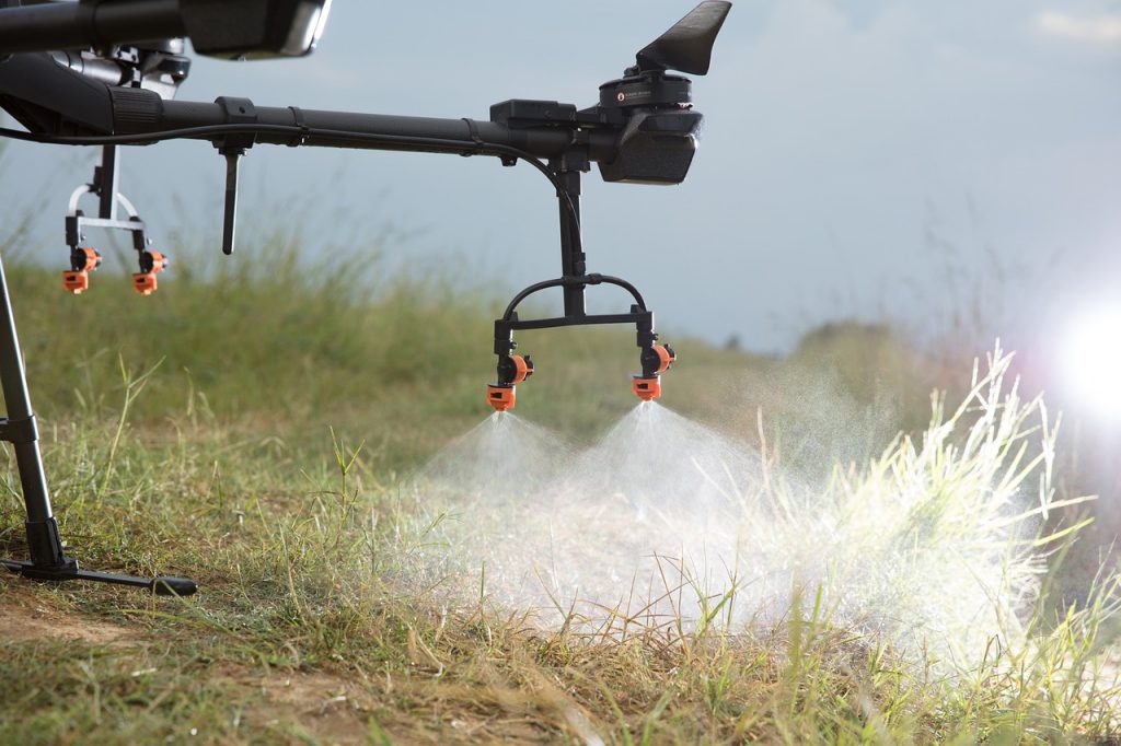 A drónok növényvédelmi alkalmazásáról sokat és egyre többet lehet hallani, de ezek között sok a túlzásokba eső, a valóságtól elrugaszkodott tájékoztatás