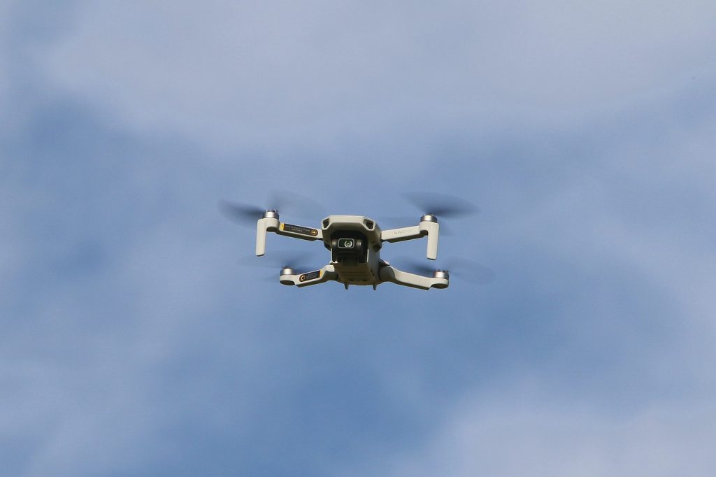 Az IMUcompact kutatási projekt célja egy olyan egység kifejlesztése volt, amelyik pontosan tudja követni az autonóm drónok térbeli helyzetét - képünk illusztráció